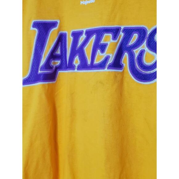 NWT-Majestic Los Angeles Lakers Men’s T-Shirt – Gold – Size XL - Picture 5 of 12